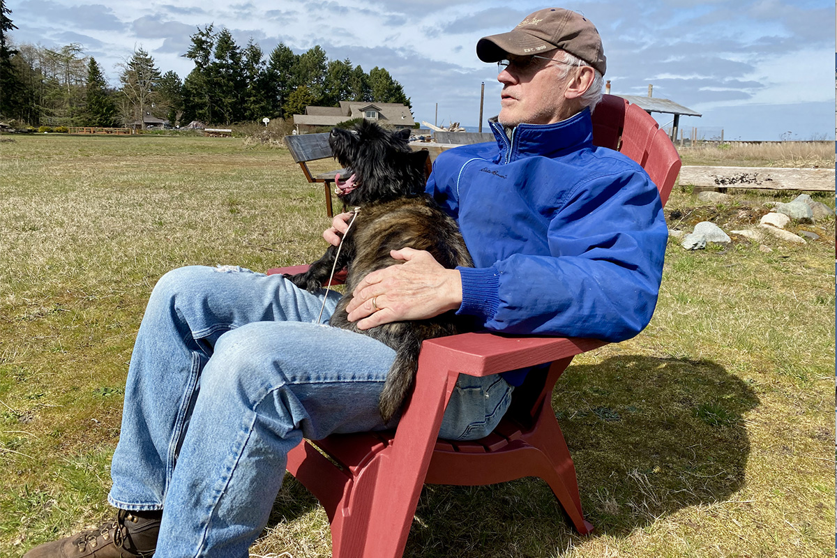 noel-and-piper-in-chair